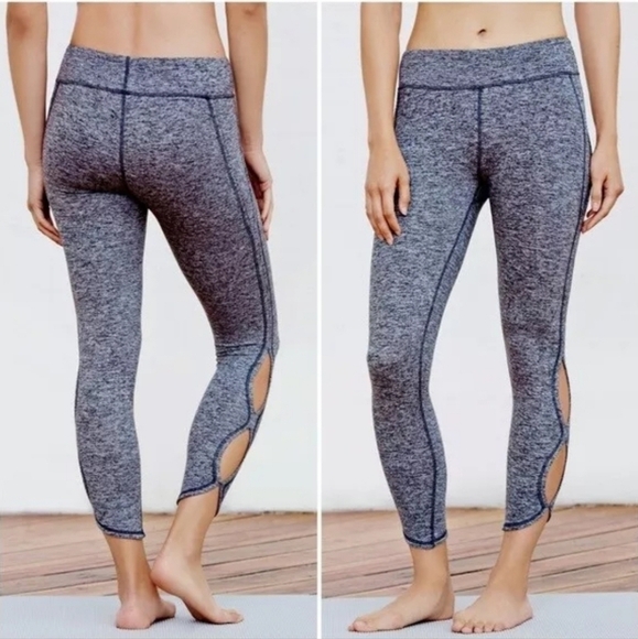 Free People FP Movement Infinity Cut Out Leggings in Navy Blue and White Sz XS - Picture 4 of 13